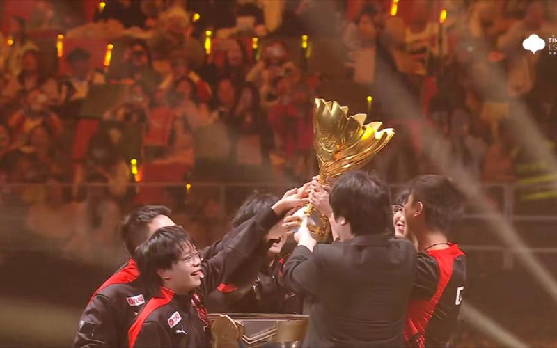 LOL官推：周六将是卫冕冠军T1战队获得S14参赛资格的最后机会